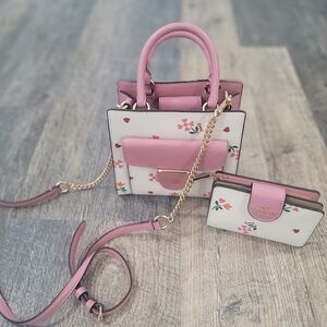 Floral Pink and White Handbag Set